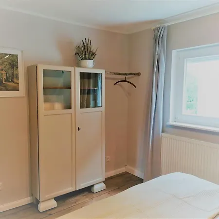 Apartment Haus Sandstein Glück Biedermann *