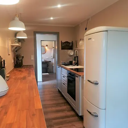 Haus Sandstein Glueck Biedermann Apartment