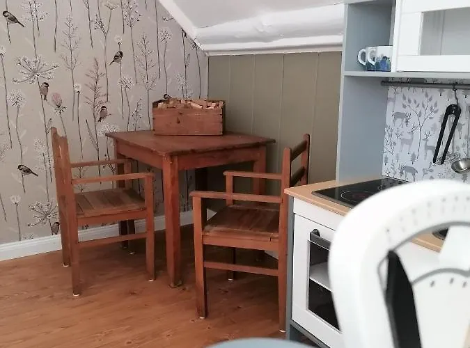 Apartment Haus Sandstein Glück Biedermann