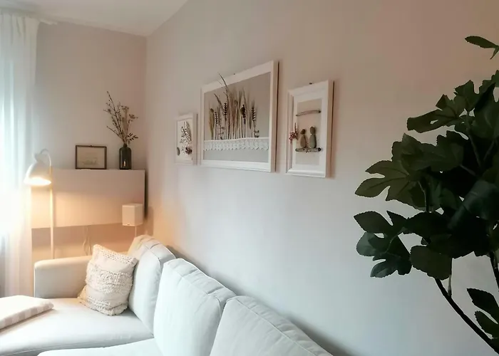 Apartment Haus Sandstein Glück Biedermann *